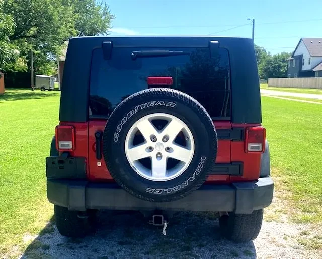 2010 Jeep JK Wrangler - Image 12 of 15