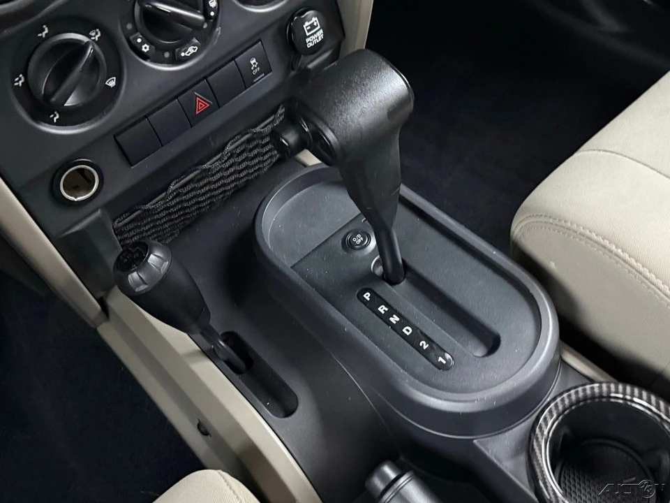 2010 Jeep JK Wrangler - Image 20 of 24