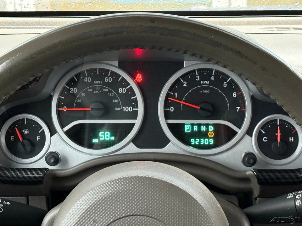 2010 Jeep JK Wrangler - Image 23 of 24