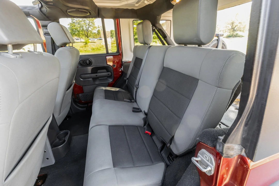 2010 Jeep JK Wrangler - Image 19 of 31
