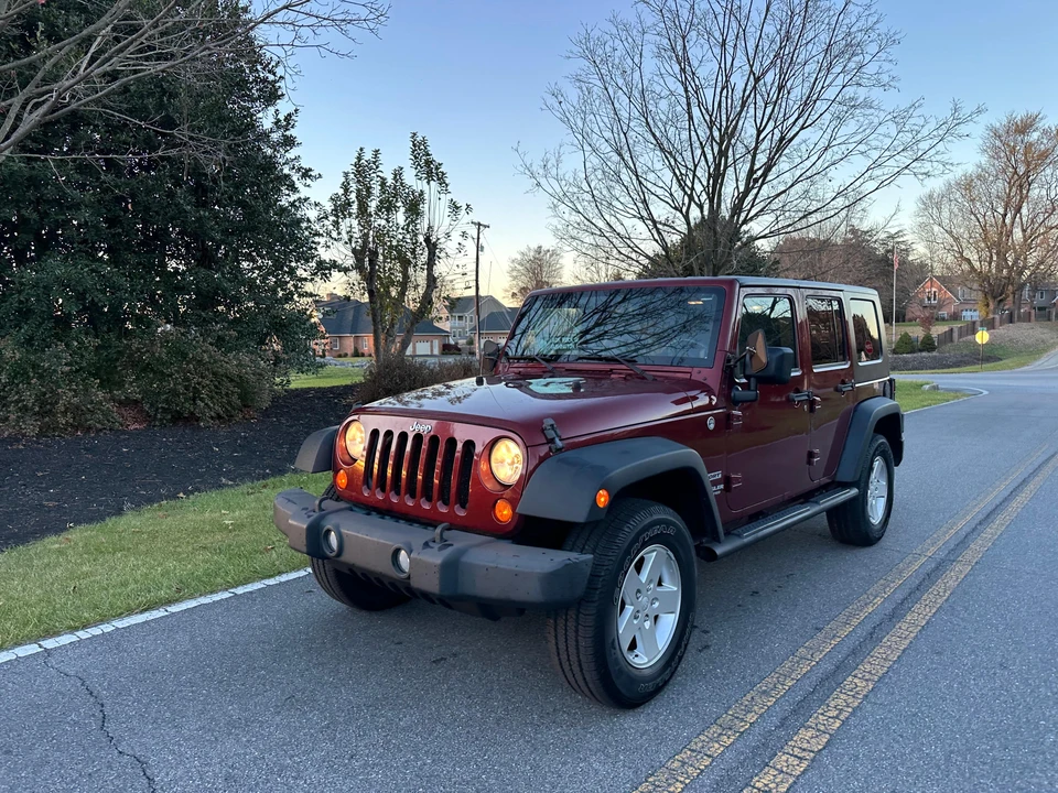 2010 Jeep JK Wrangler - Image 15 of 31
