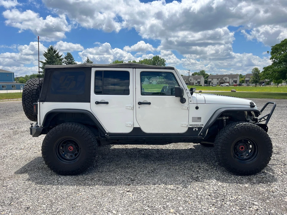2010 Jeep JK Wrangler - Image 11 of 31
