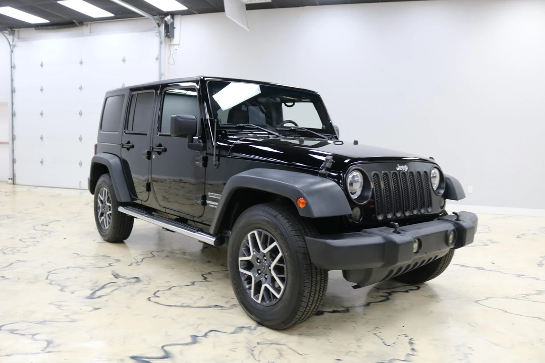 2010 Jeep JK Wrangler - Image 18 of 31
