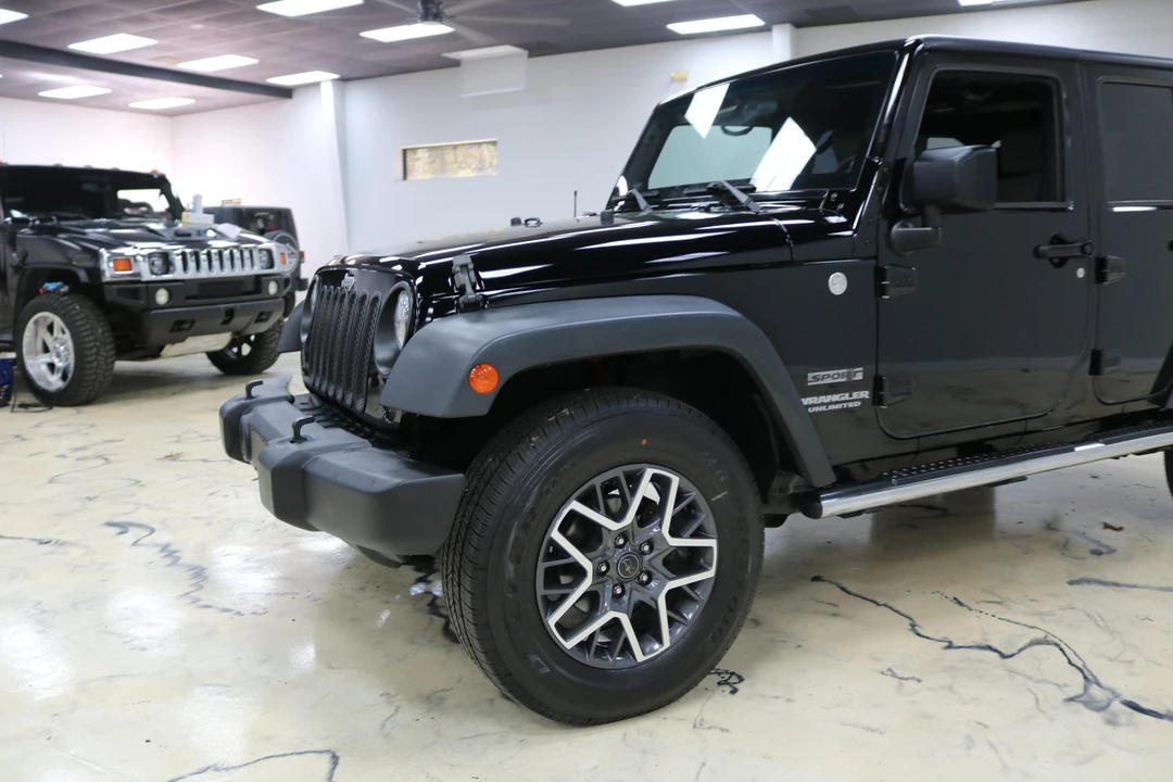 2010 Jeep JK Wrangler - Image 27 of 31