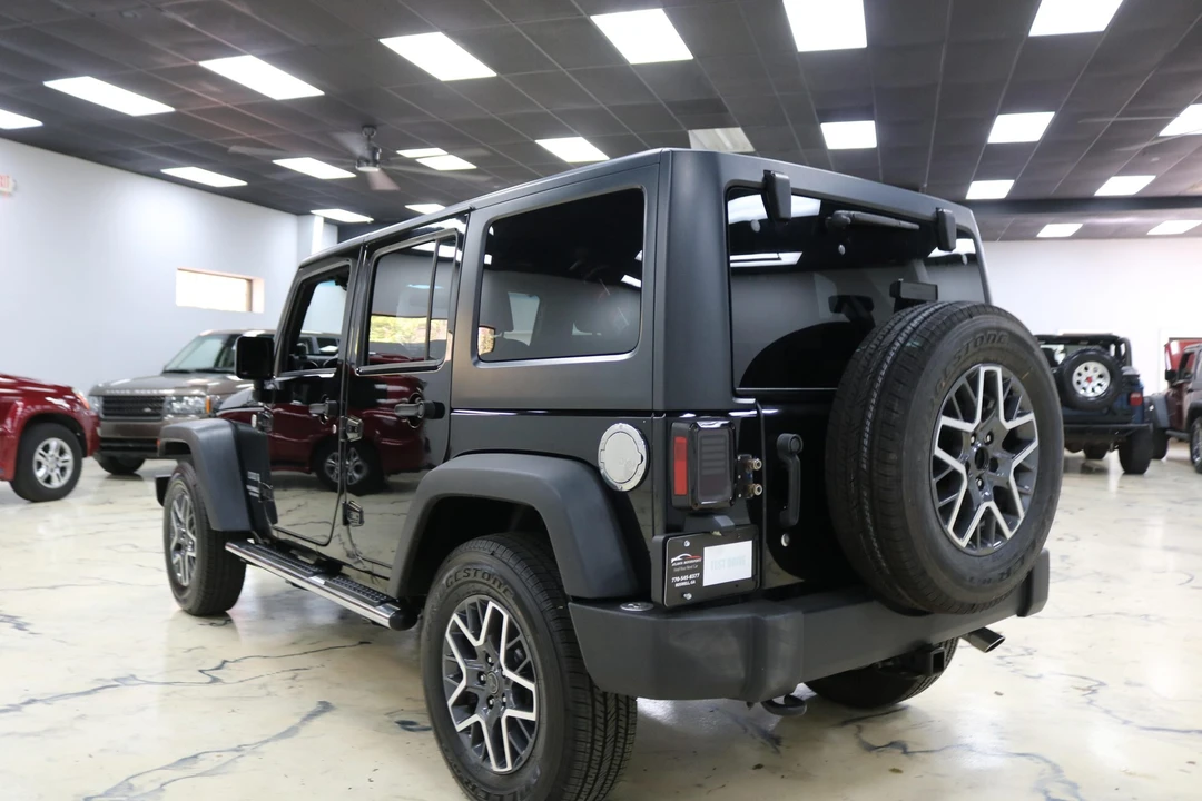 2010 Jeep JK Wrangler - Image 9 of 31