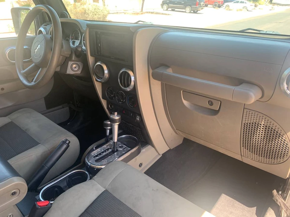2010 Jeep JK Wrangler - Image 12 of 13
