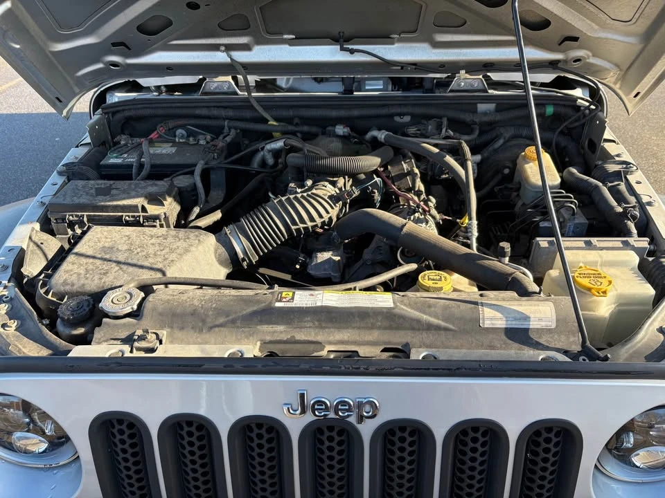 2010 Jeep JK Wrangler - Image 18 of 20