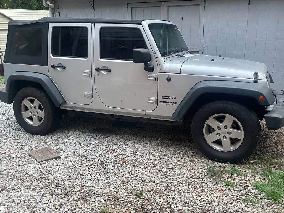 2010 Jeep JK Wrangler - Image 2 of 5