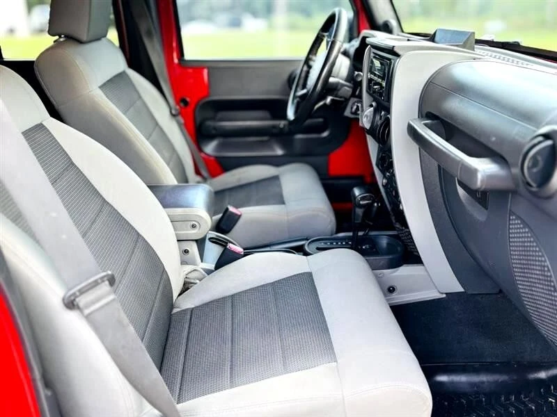 2010 Jeep JK Wrangler - Image 19 of 20