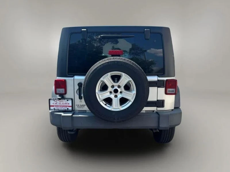 2010 Jeep JK Wrangler - Image 7 of 12
