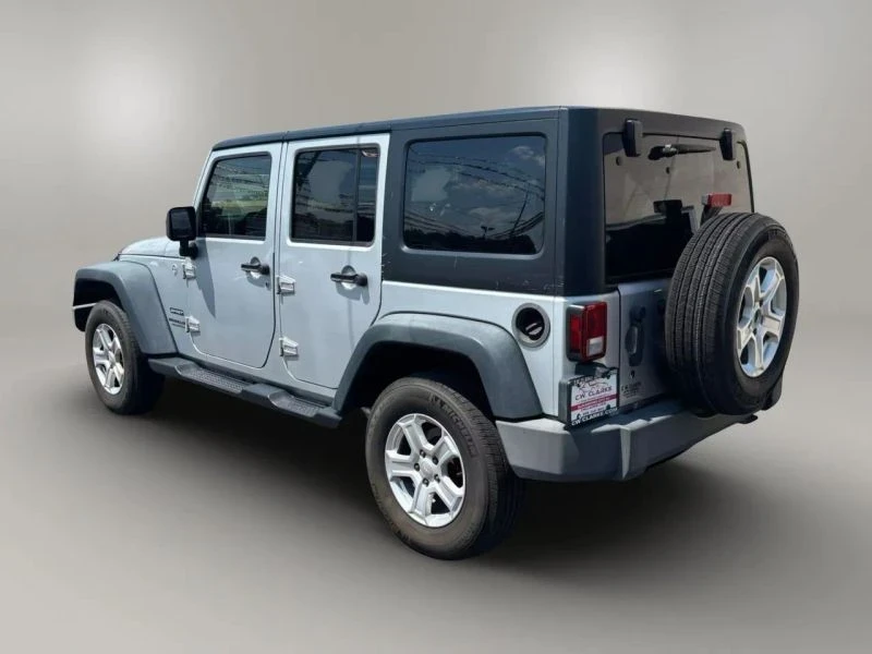 2010 Jeep JK Wrangler - Image 8 of 12
