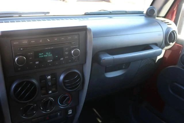 2010 Jeep - Image 27 of 27