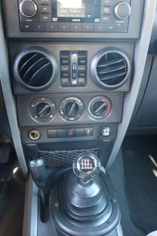 2010 Jeep - Image 26 of 27