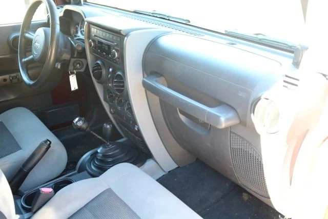 2010 Jeep JK Wrangler - Image 22 of 27