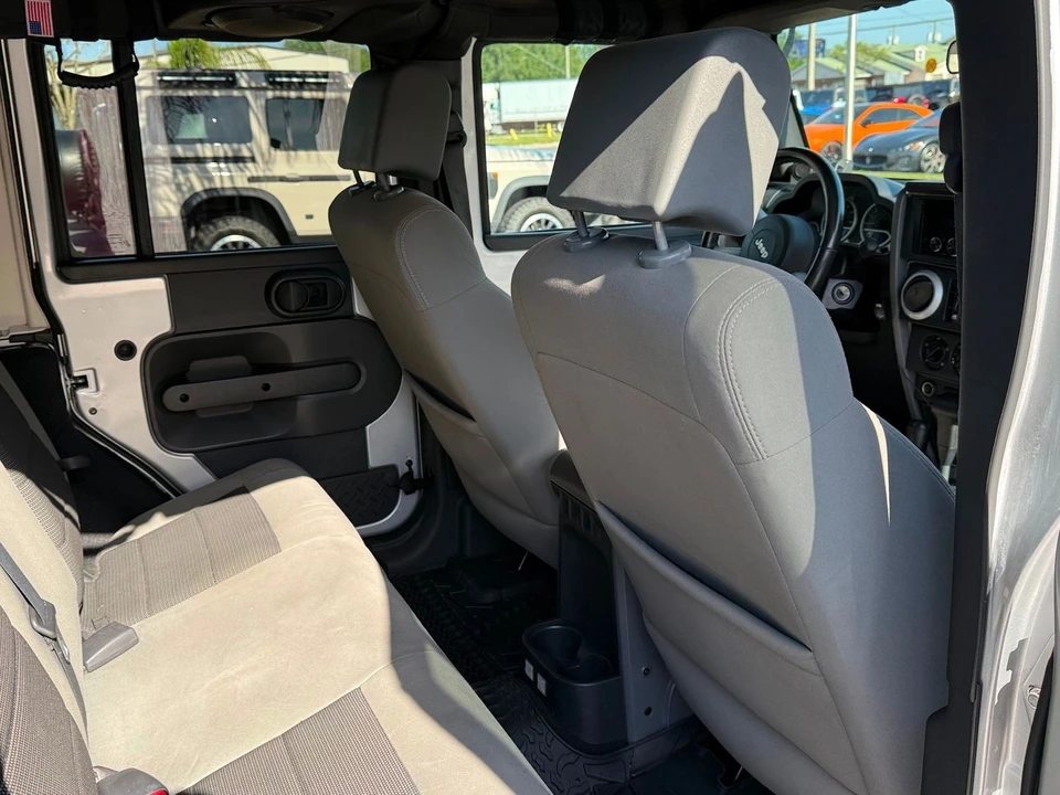 2010 Jeep JK Wrangler - Image 10 of 12