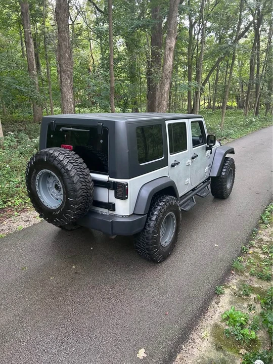 2010 Jeep JK Wrangler - Image 3 of 3