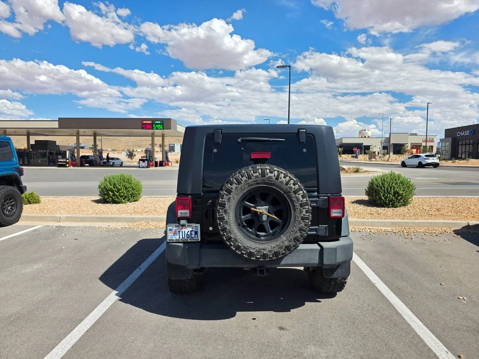 2010 Jeep JK Wrangler - Image 3 of 4