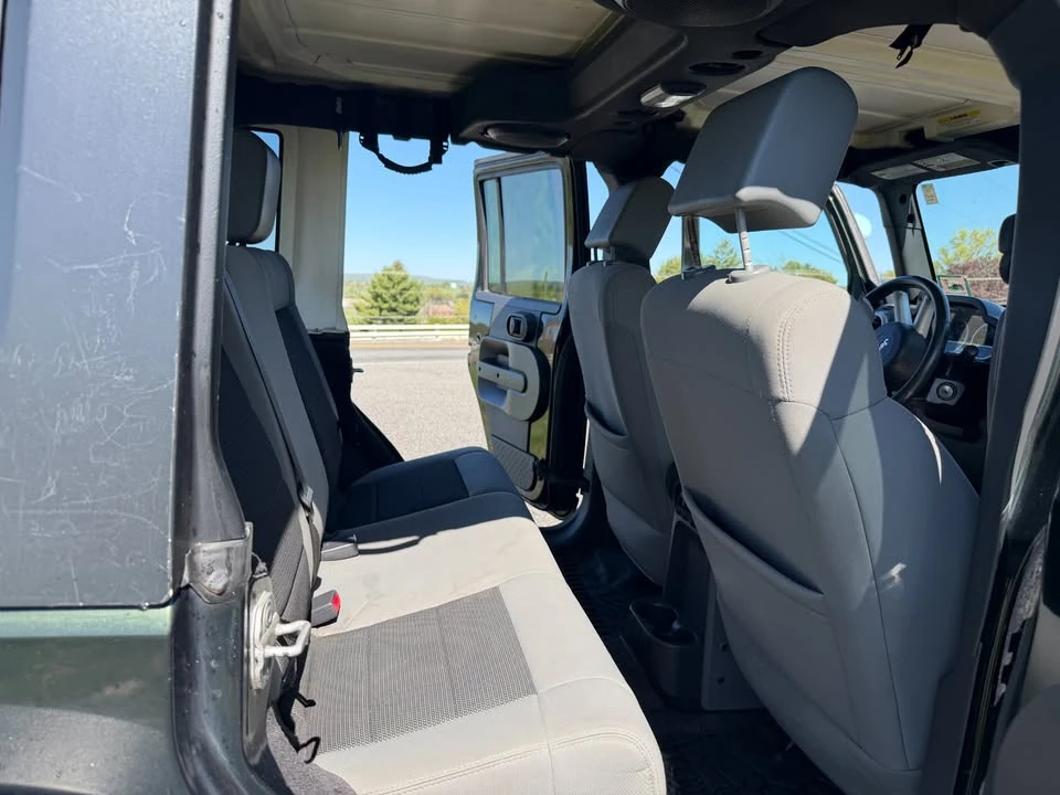 2010 Jeep JK Wrangler - Image 14 of 16