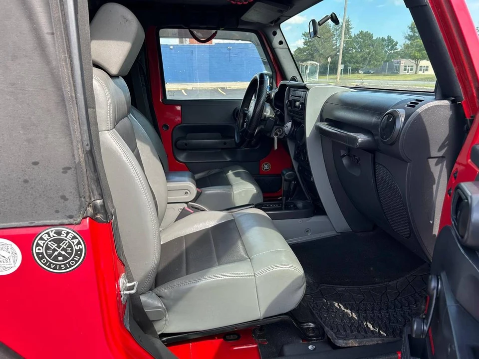 2010 Jeep JK Wrangler - Image 11 of 12