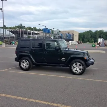 2010 Jeep wrangler unlimited 4x4 sahara + pulley hoist for hardtop & extras