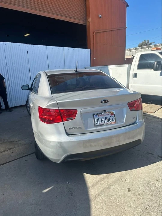 2010 Kia Forte - Image 6 of 8