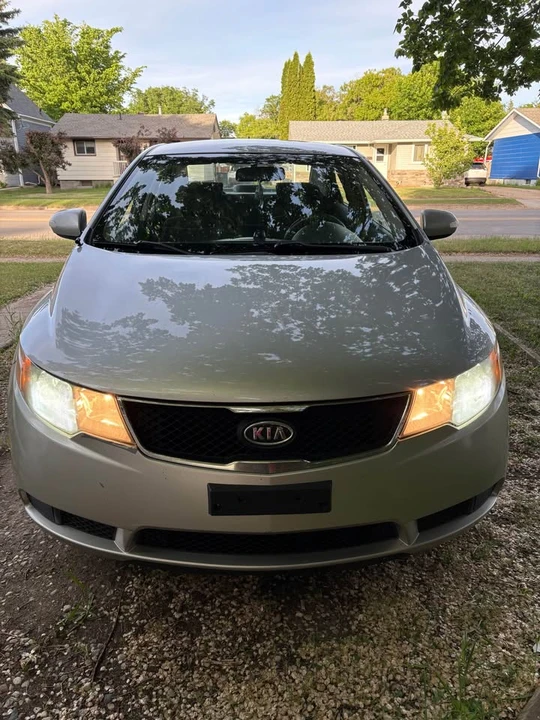 2010 Kia Forte - Image 6 of 11