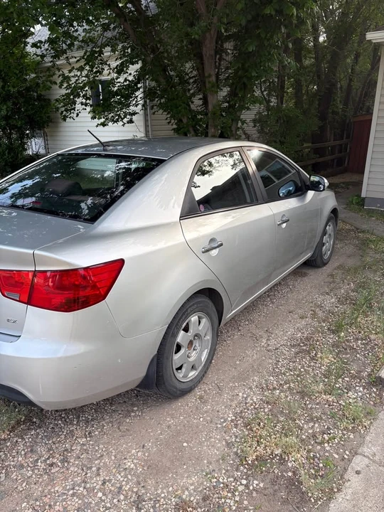 2010 Kia Forte - Image 4 of 11