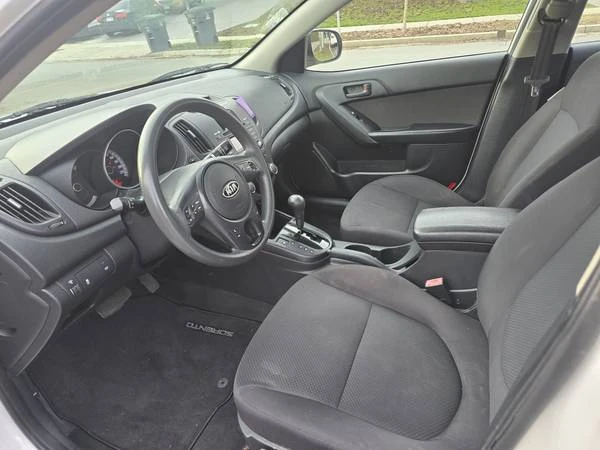 2010 Kia Forte - Image 7 of 10