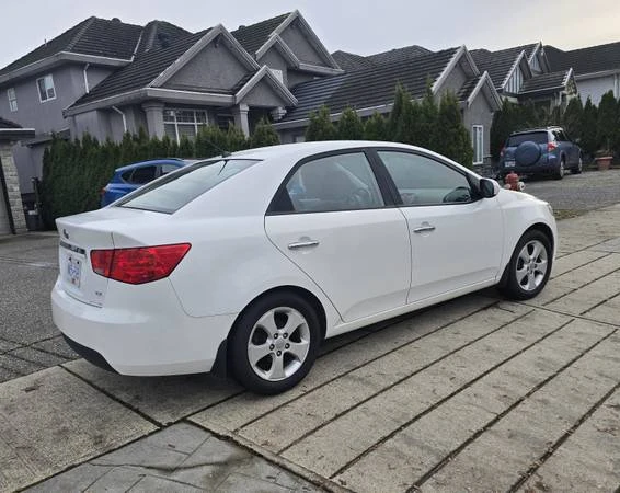 2010 Kia Forte - Image 3 of 10