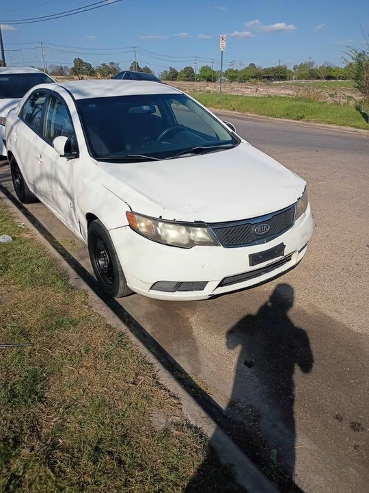 2010 Kia Forte - Image 8 of 8