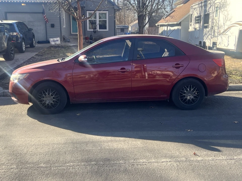 2010 Kia Forte - Image 3 of 3