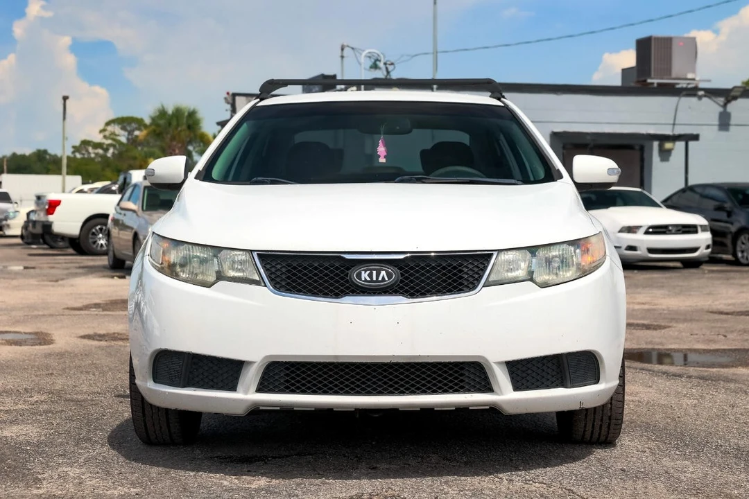 2010 Kia Forte - Image 17 of 21