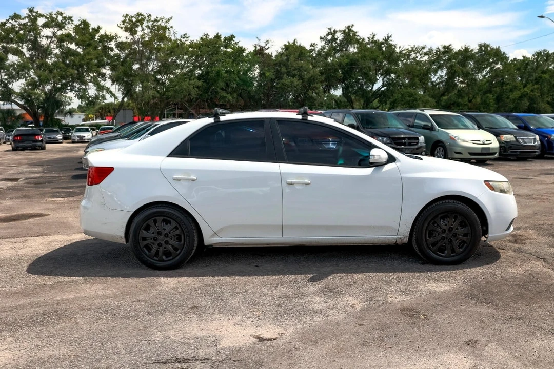 2010 Kia Forte - Image 13 of 21