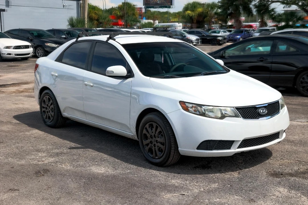 2010 Kia Forte - Image 15 of 21