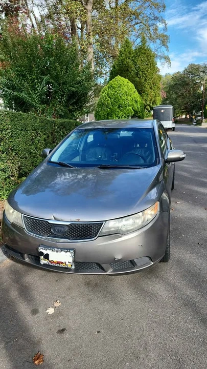 2010 Kia Forte - Image 2 of 5