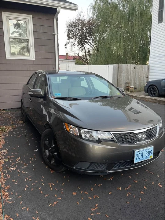 2010 Kia Forte - Image 2 of 9