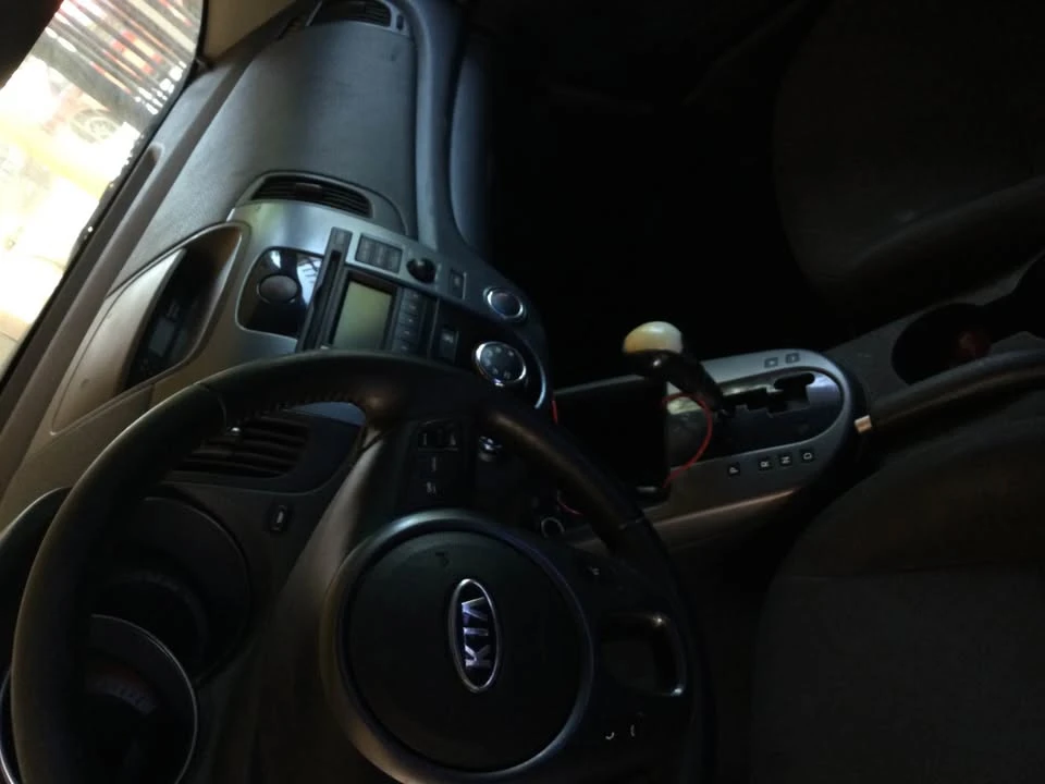 2010 Kia Forte - Image 10 of 12