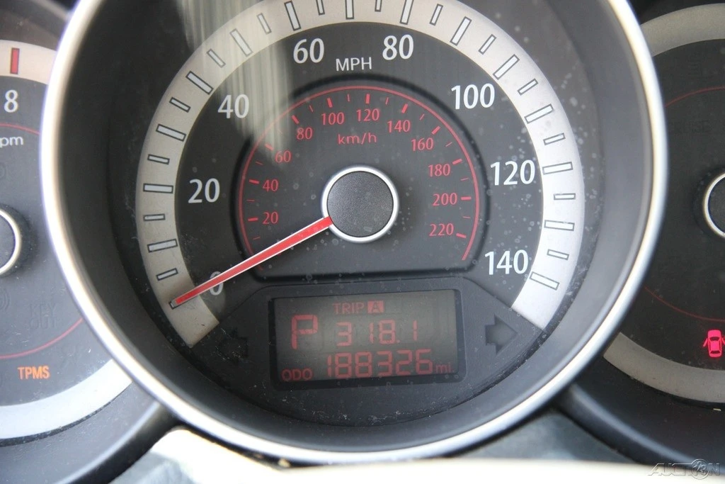 2010 Kia Forte - Image 17 of 21