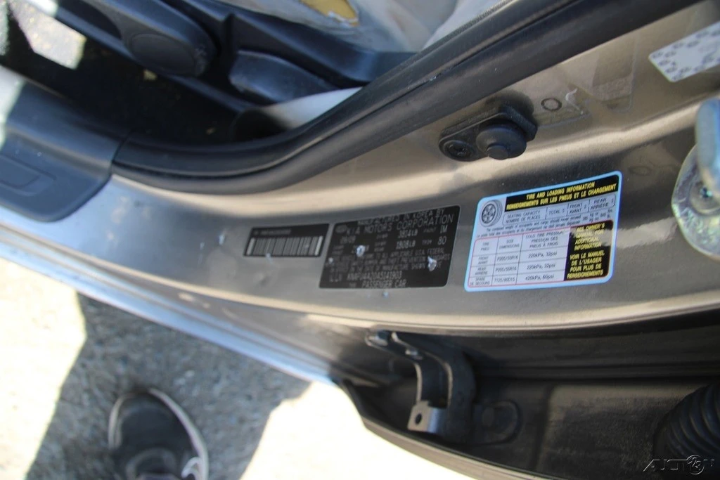 2010 Kia Forte - Image 12 of 21
