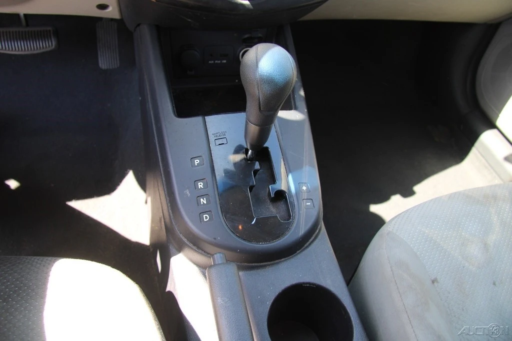 2010 Kia Forte - Image 20 of 21
