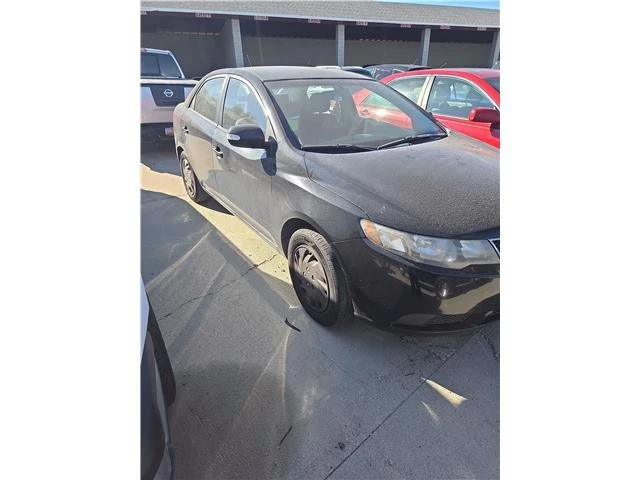 2010 Kia Forte - Image 3 of 11