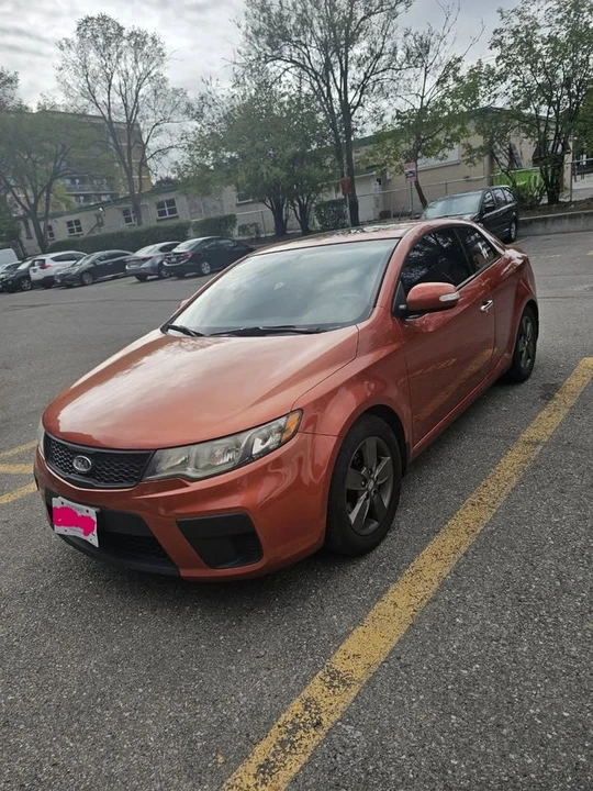 2010 Kia Forte - Image 2 of 12