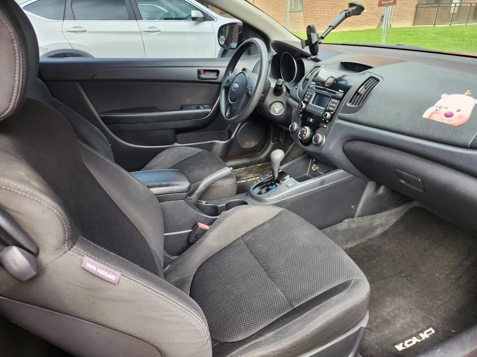 2010 Kia Forte - Image 10 of 12