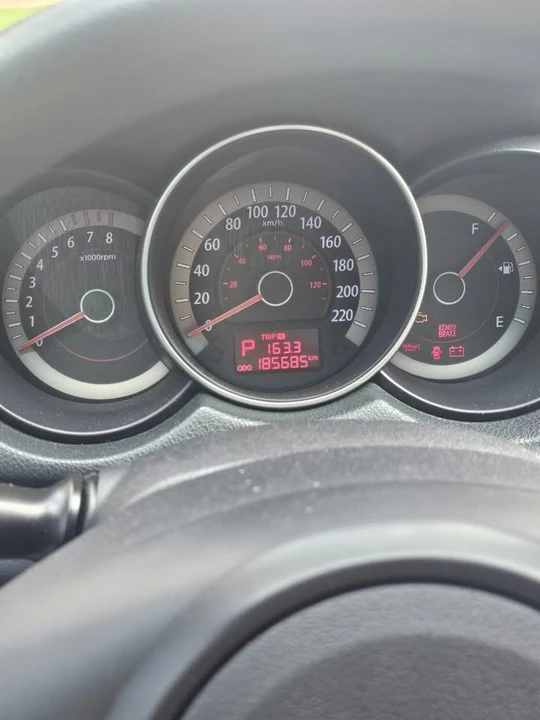 2010 Kia Forte - Image 11 of 12