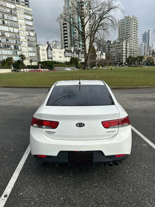 2010 Kia Forte - Image 4 of 8