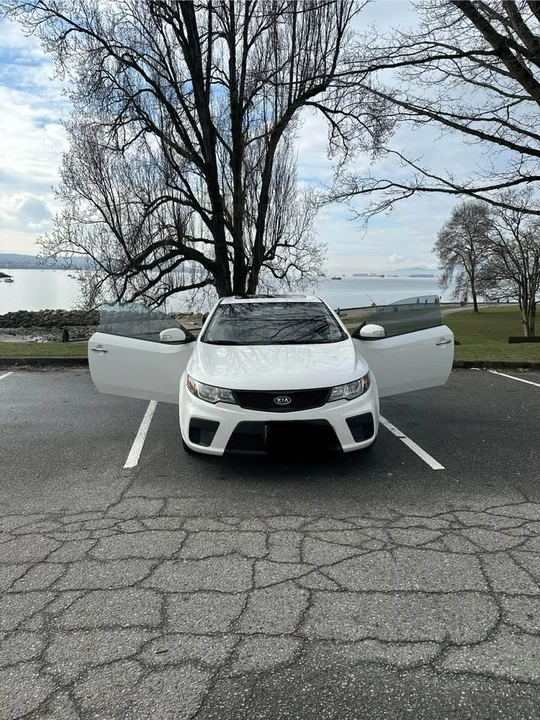 2010 Kia Forte - Image 6 of 8