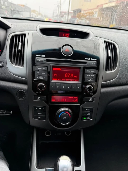 2010 Kia Forte - Image 12 of 16