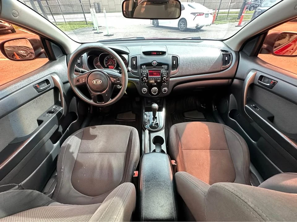 2010 Kia Forte - Image 7 of 14