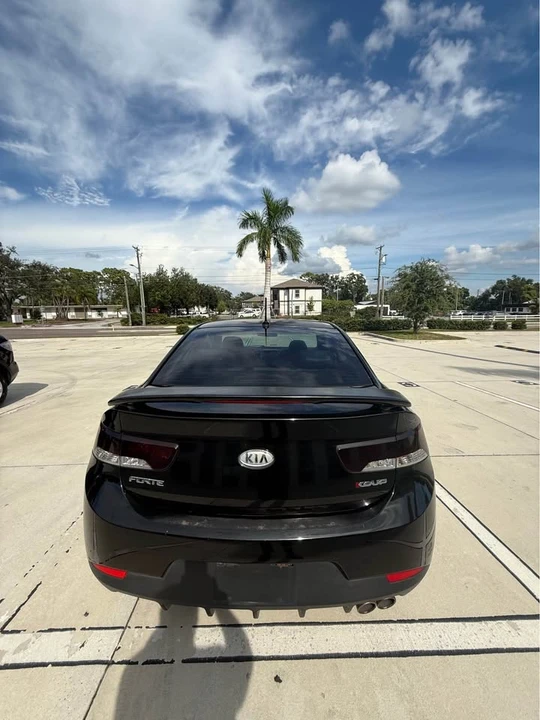 2010 Kia Forte - Image 7 of 14