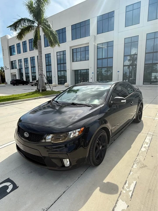 2010 Kia Forte - Image 2 of 14